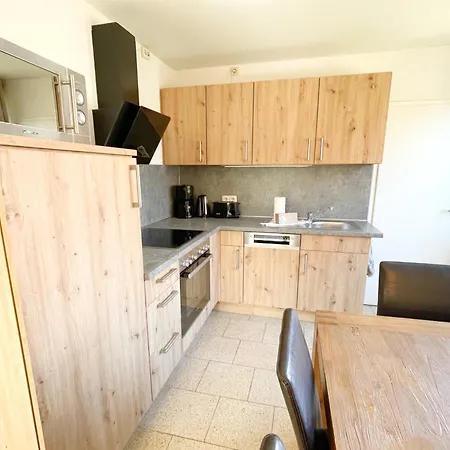 Am Waldwinkel Sonne * 科瑟罗